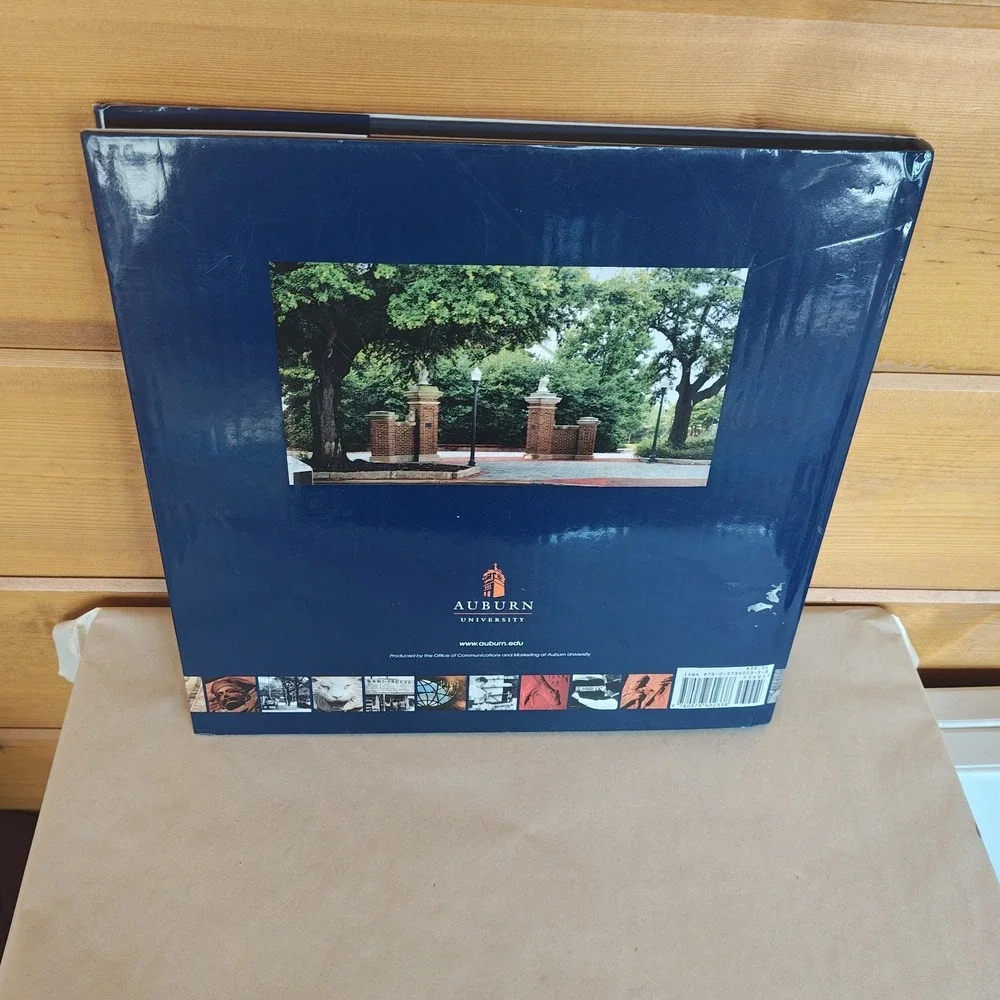 Echoes Strong and Clear - Auburn University - Hardcover book‎ - 9780978602338 - Picture 2 of 5
